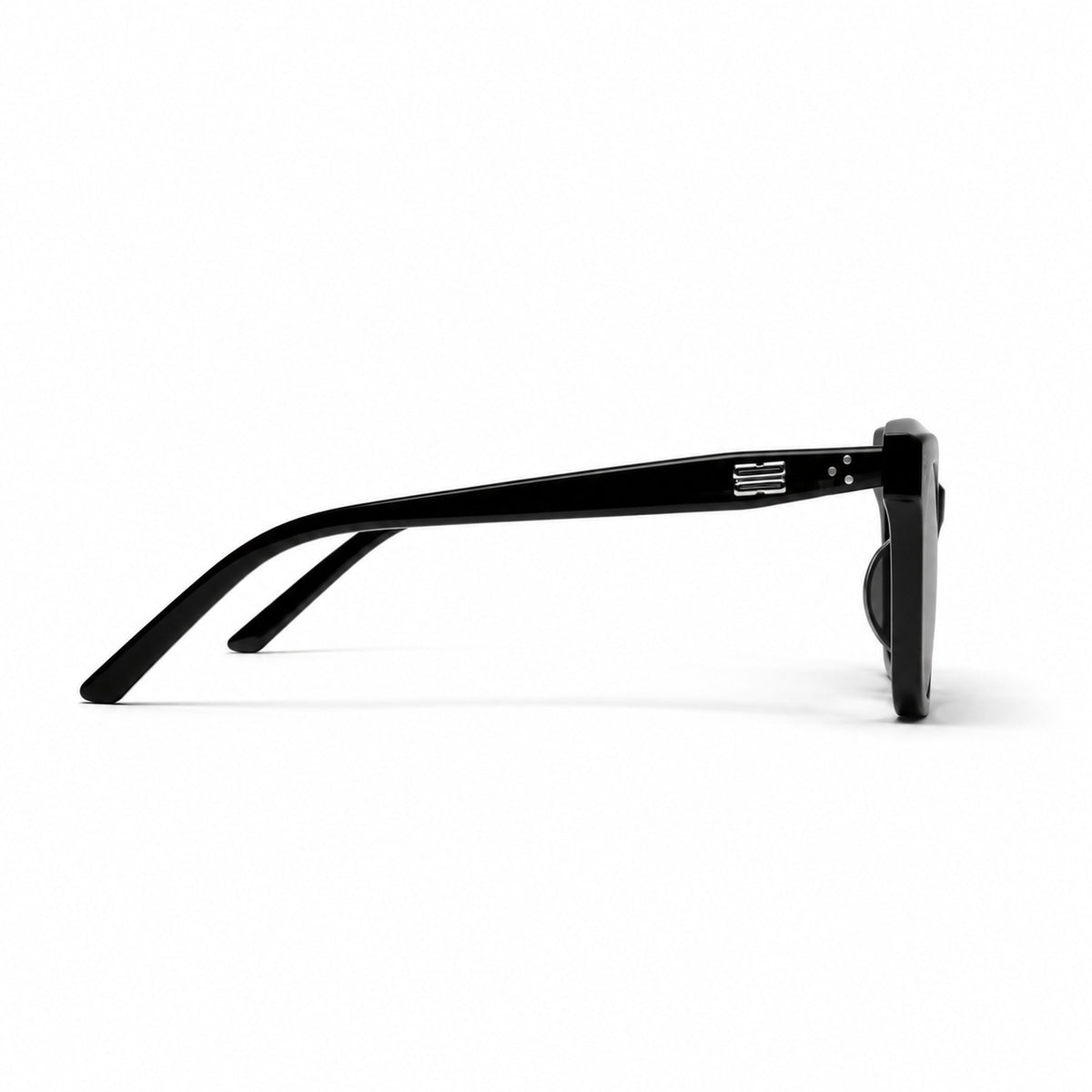 Gentle Monster Dear 01 Sunglasses — AI-assisted product illustration 05