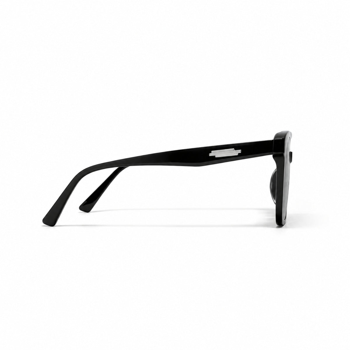 Gentle Monster Jackie 01 Sunglasses — AI-assisted product illustration 05