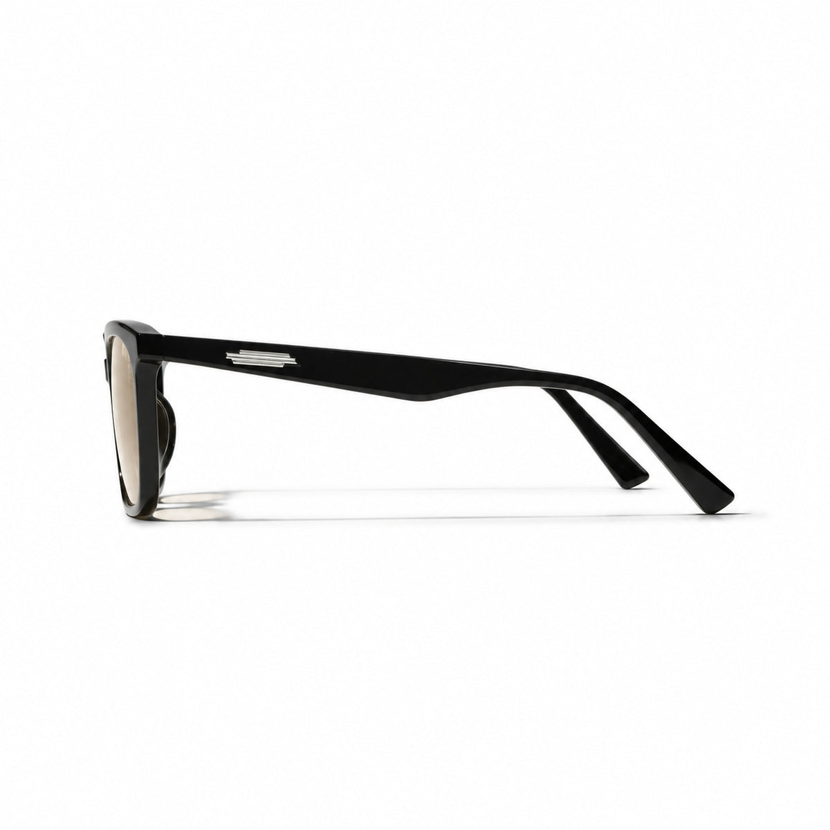 Gentle Monster Lilit 01(BR) Sunglasses — AI-assisted product illustration 04