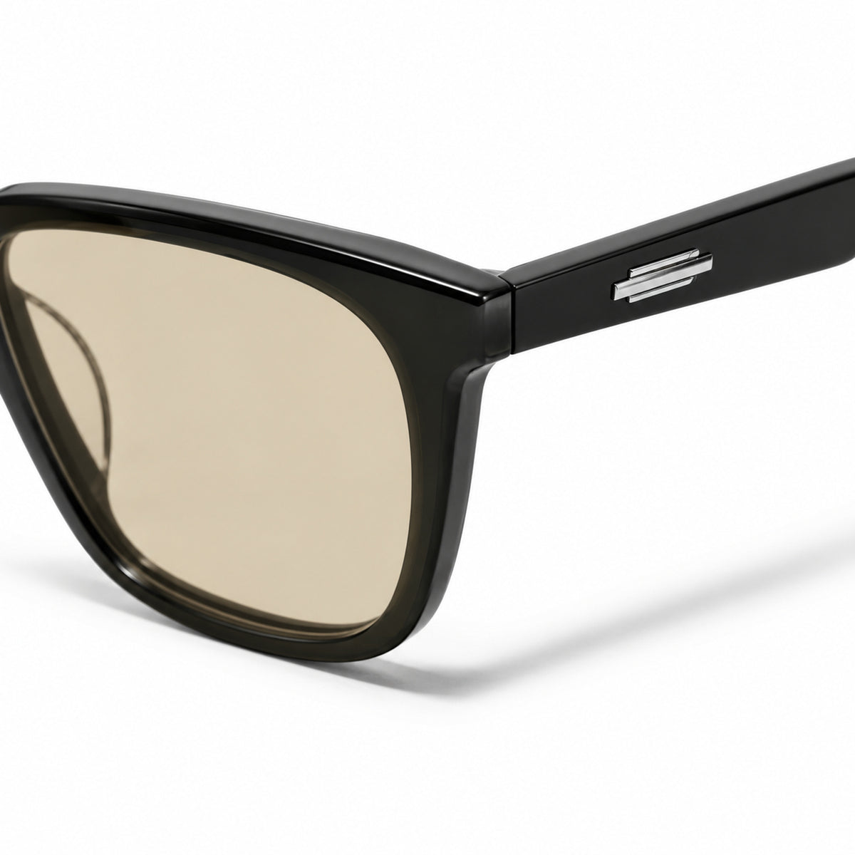 Gentle Monster Lilit 01(BR) Sunglasses — AI-assisted product illustration 08