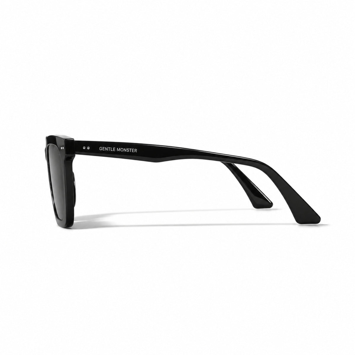 Gentle Monster Lo Cell 01 Sunglasses — AI-assisted product illustration 04
