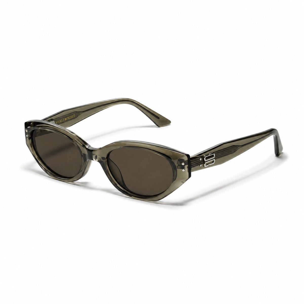 Gentle Monster Rococo KC6 Sunglasses — AI-assisted product illustration 02