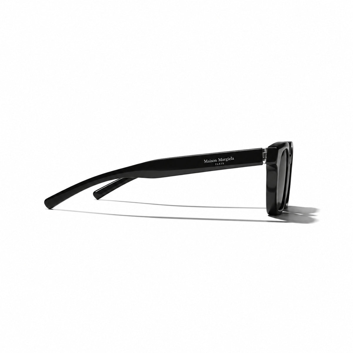Gentle Monster x Maison Margiela MM006 01 Sunglasses — AI-assisted product illustration 05