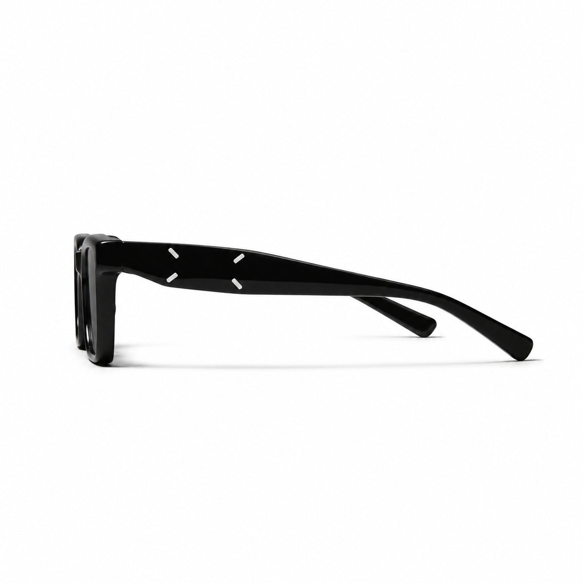 Gentle Monster x Maison Margiela MM110 01 Sunglasses — AI-assisted product illustration 04