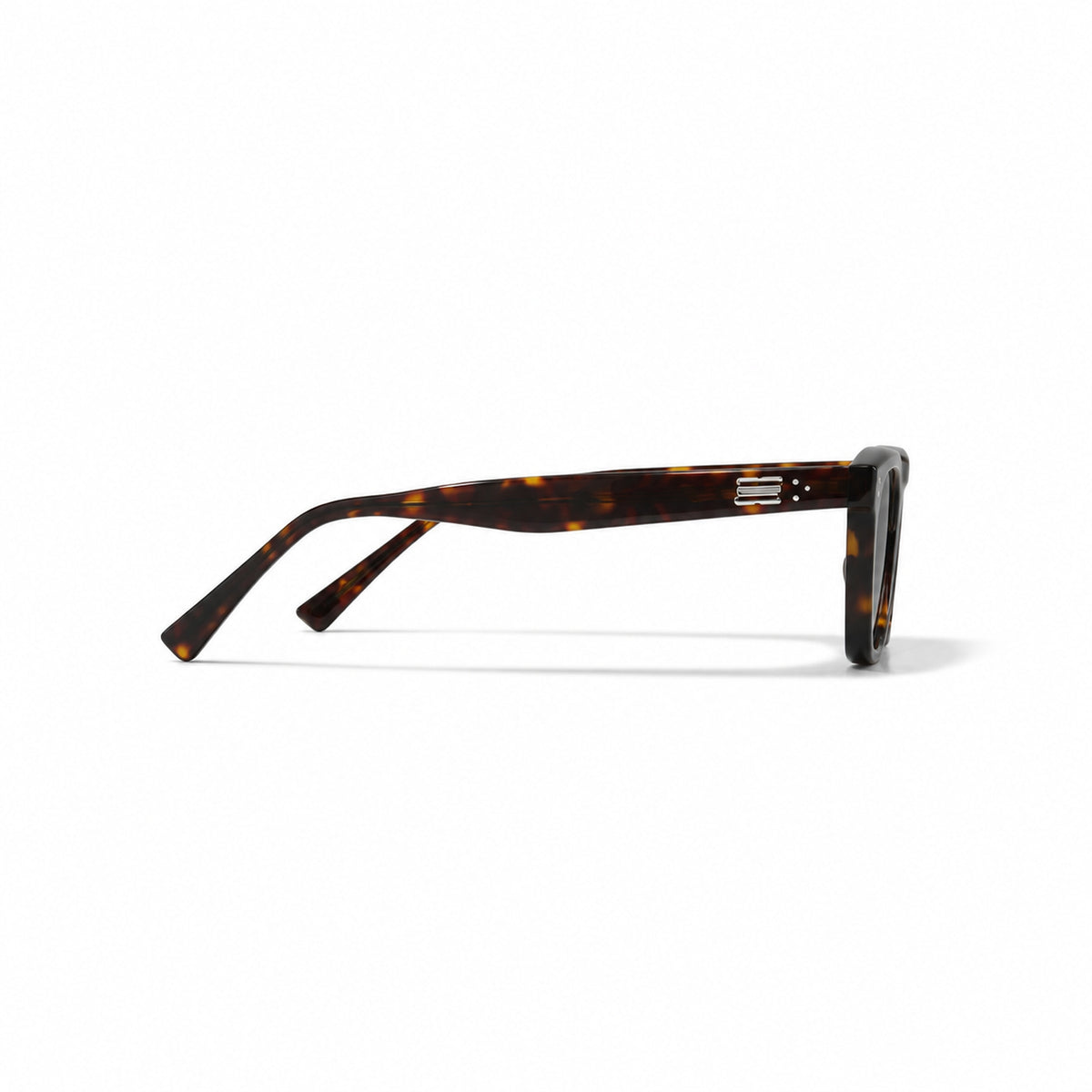 Gentle Monster Cookie T1 Sunglasses — AI-assisted product illustration 05