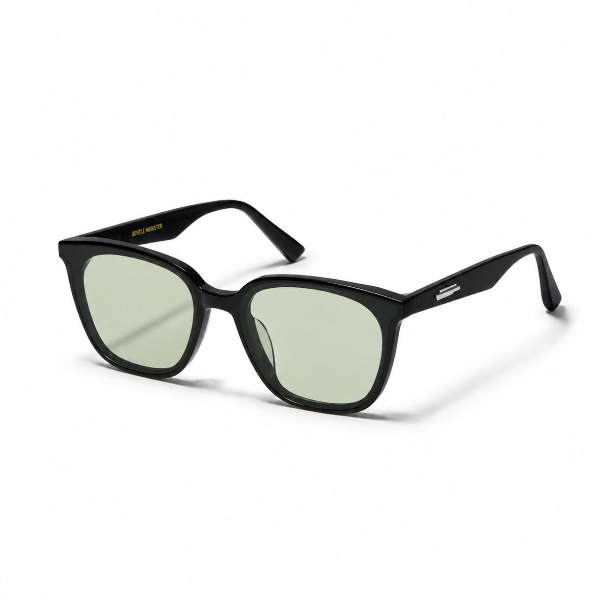 Gentle Monster Lilit 01(K) Sunglasses — AI-assisted product illustration 02