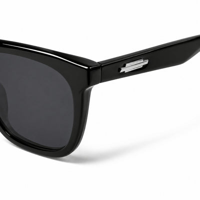 Gentle Monster Lilit 01 Sunglasses — AI-assisted product illustration 08