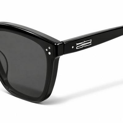 Gentle Monster Palette 01 Small Sunglasses — AI-assisted product illustration 08