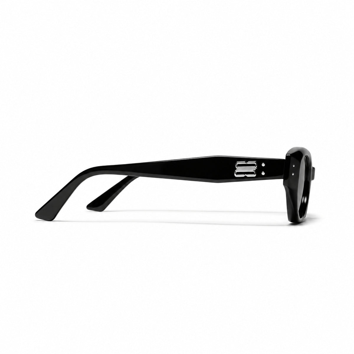 Gentle Monster Rococo 01 Sunglasses — AI-assisted product illustration 05