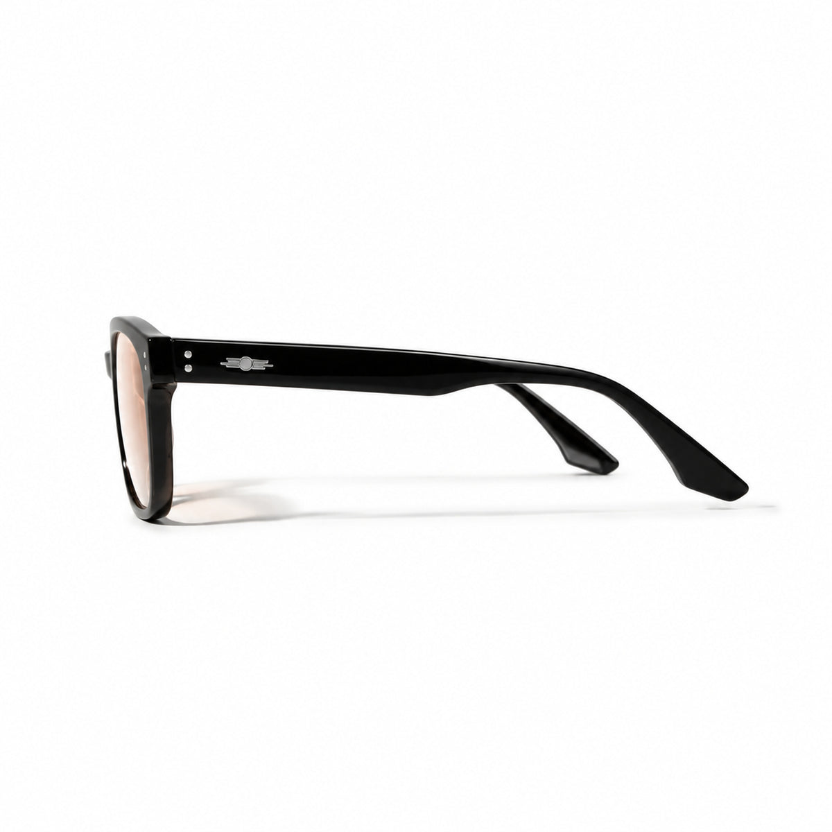 Gentle Monster Una.C N 01(OR) Tinted Eyewear — AI-assisted product illustration 04